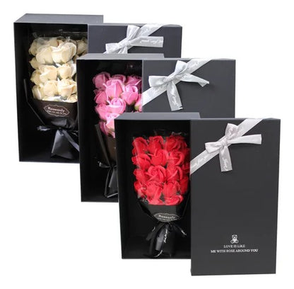 Caja de regalo con rosas.